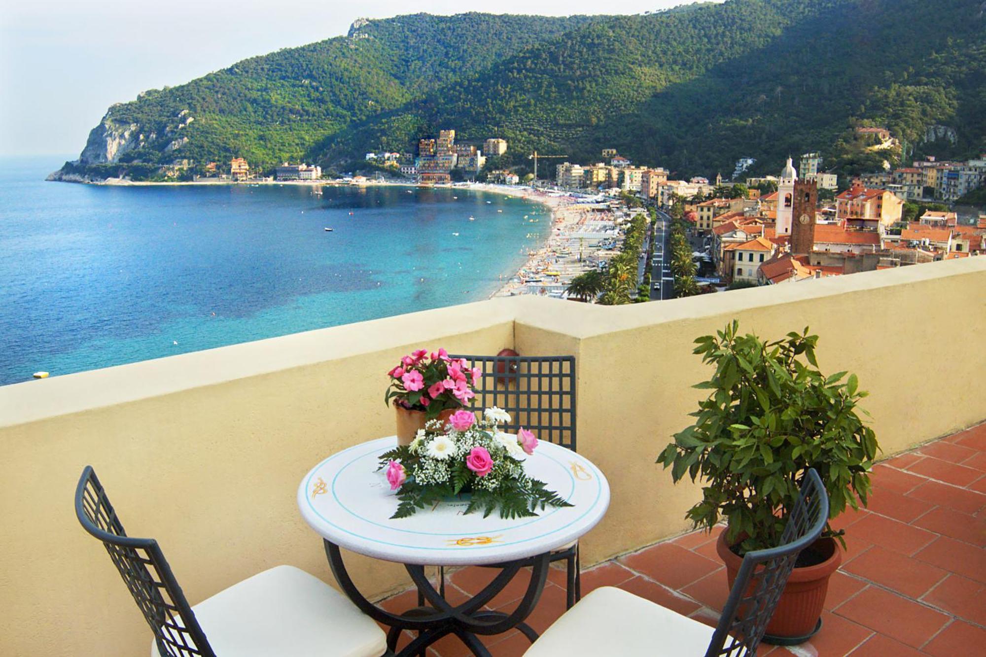 Palazzo Vescovile Hotel 놀리 외부 사진