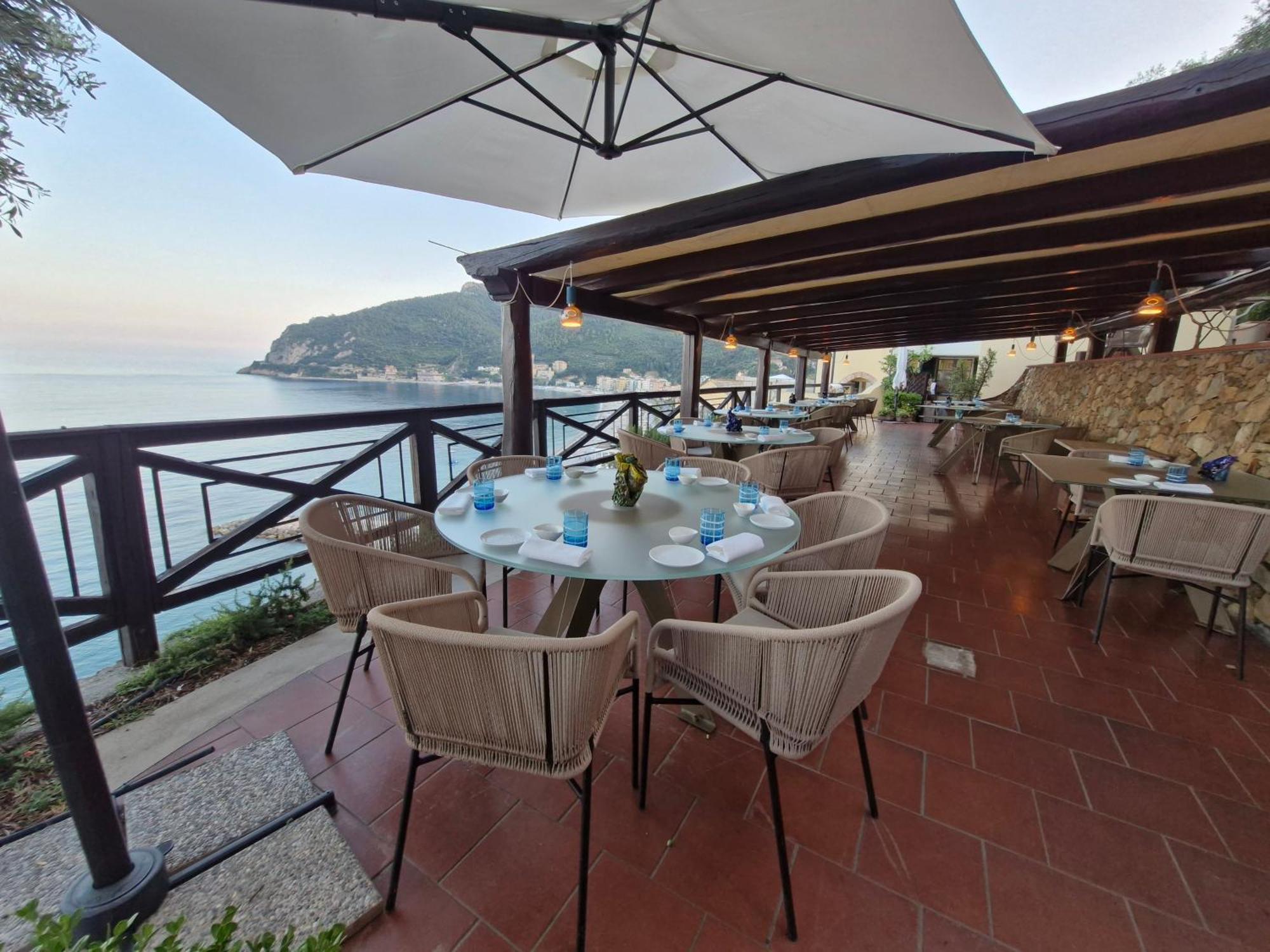 Palazzo Vescovile Hotel 놀리 외부 사진