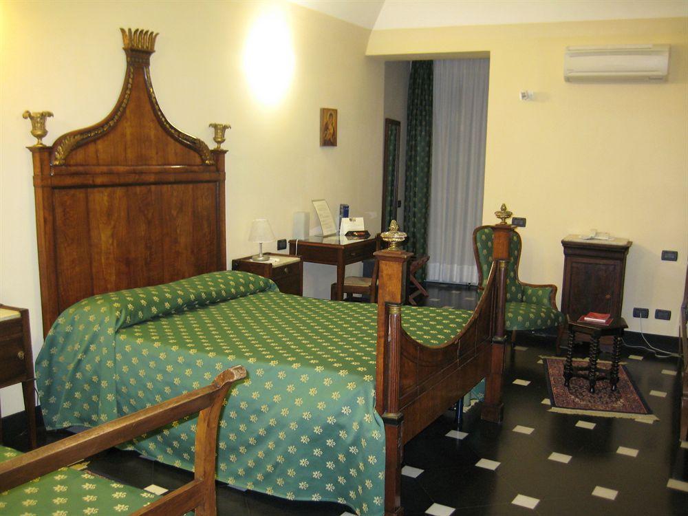 Palazzo Vescovile Hotel 놀리 외부 사진